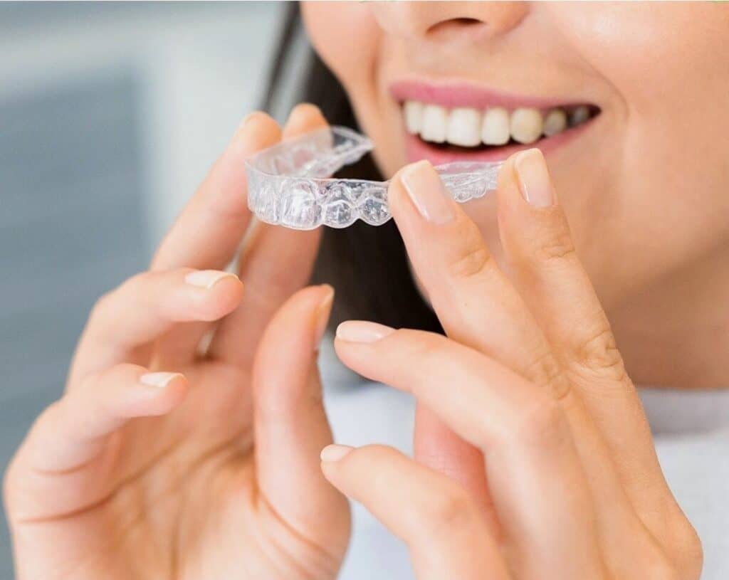 Invisalign: Unsichtbare Zahnkorrektur für Erwachsene