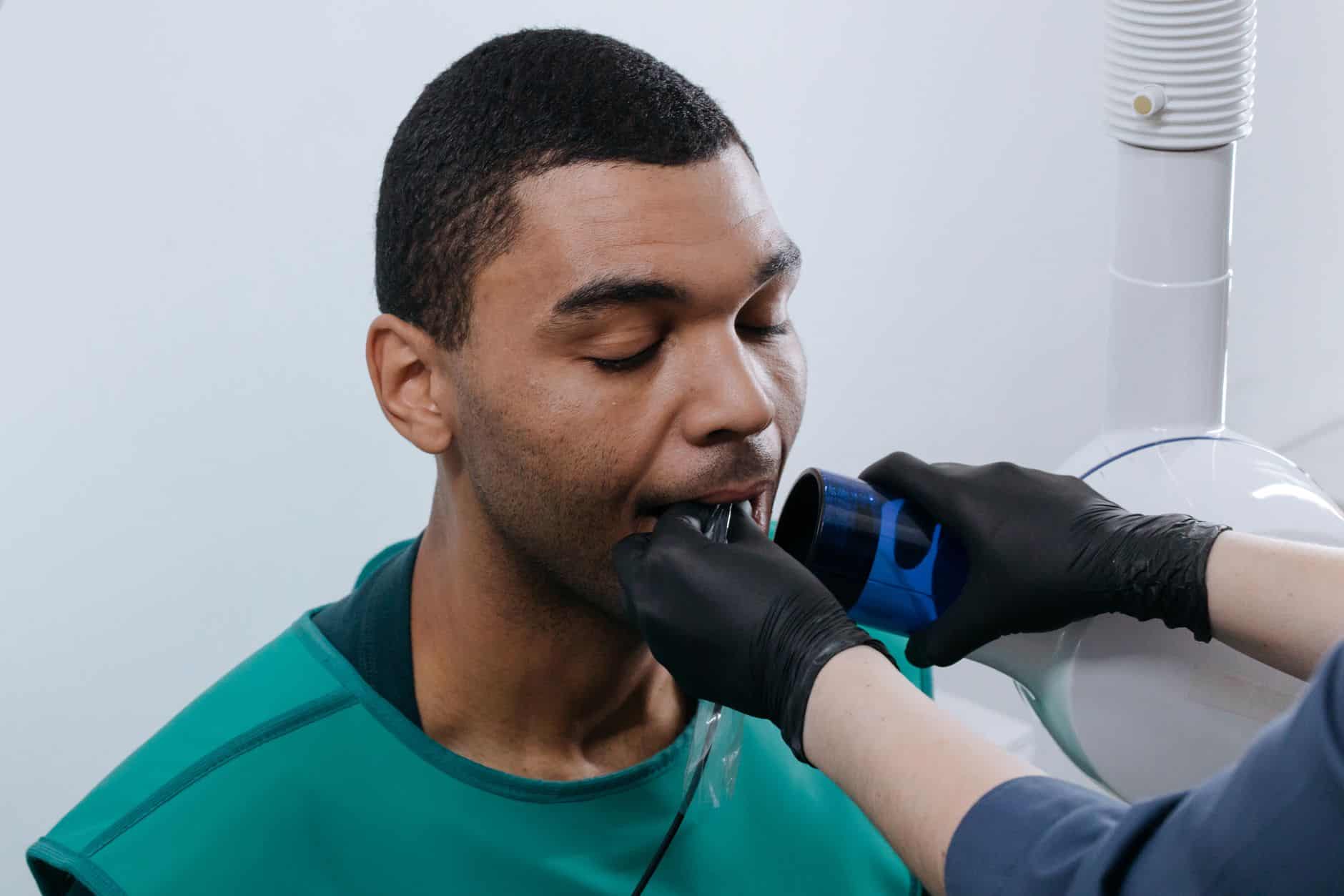 Digitale Abformung mit Intraoralscanner bei AUX-DENT – präzise und angenehm